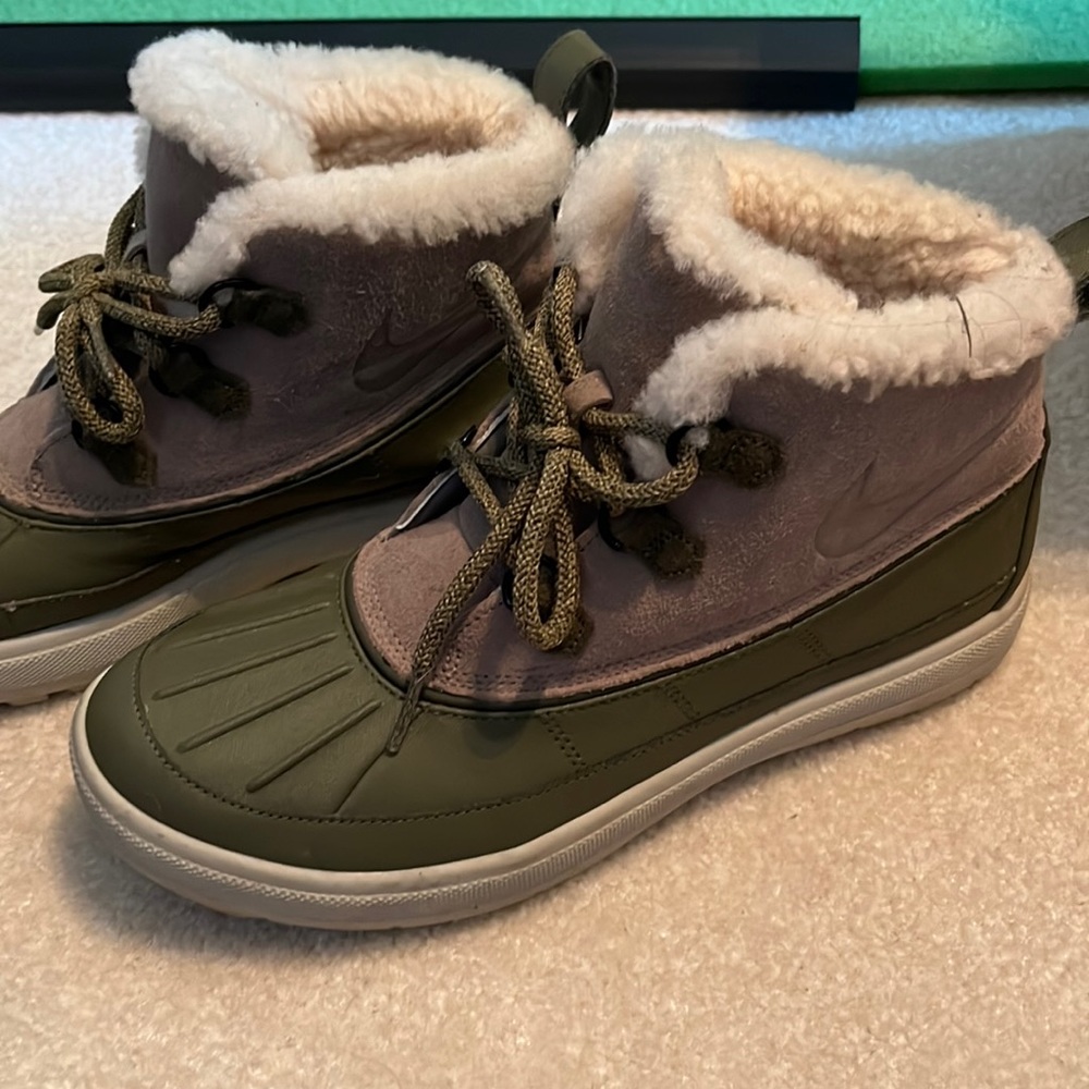 Nike Faux Fur Boot
